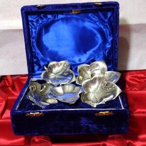 TIFFANY & Co. RARE 6 Piece Sterling Silver Nut Dish Set